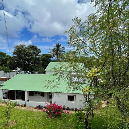 Bed and Breakfast Adenora Saint-Joseph Exterior foto